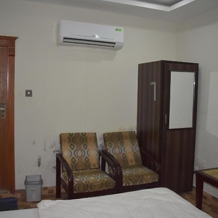 Hotel Kashmir Inn Равалпінді Екстер'єр фото